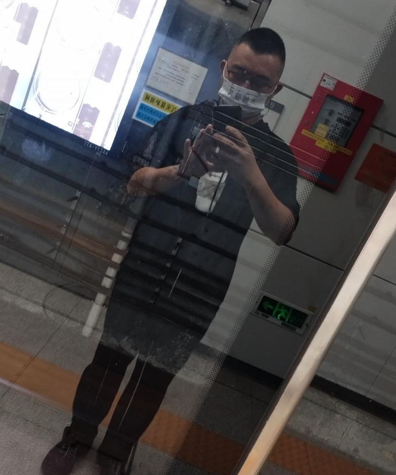 深圳青年